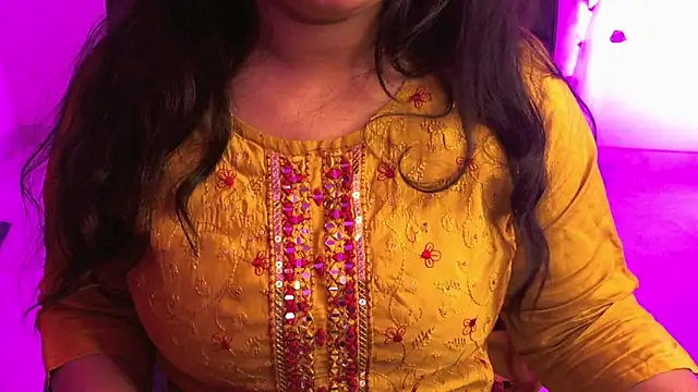 Snapshot of Gagankaur chatting on November 1, 1:51 am Gagankaur online show from November 1, 1:51 am