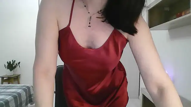 Victoria Glam online show from February 10, 9:25 pm