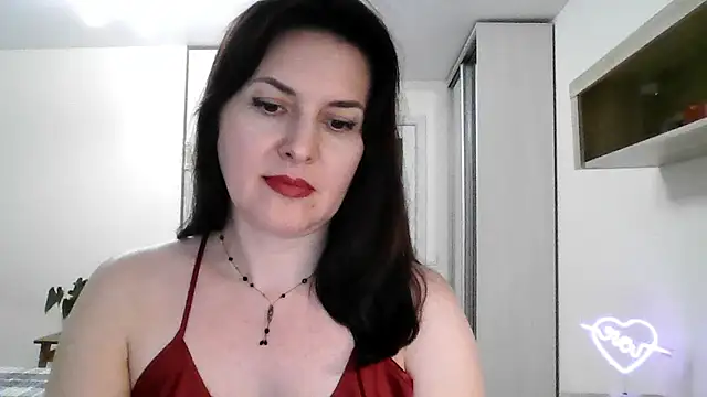 Victoria Glam online show from March 19, 8:00 pm