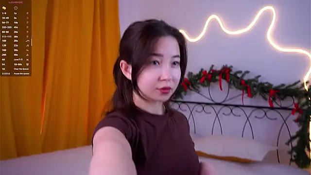 VeronaCritchlow online show from March 3, 7:03 am