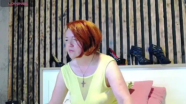 Snapshot of Alis_Lovi chatting on June 6, 1:11 am Alis Lovi online show from June 6, 1:11 am
