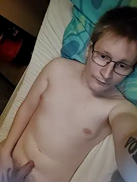 Arttuforyounakedboy online show from March 1, 4:36 am