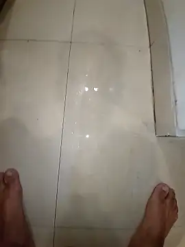 Snapshot of Extrembox5 chatting on February 5, 7:50 am Extrembox5 online show from February 5, 7:50 am