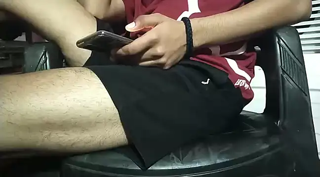 Snapshot of Extrembox5 chatting on March 20, 8:53 am Extrembox5 online show from March 20, 8:53 am