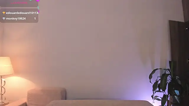 Hannah Jonhson online show from July 2, 3:45 am