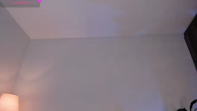 Hannah Jonhson online show from August 3, 1:37 am