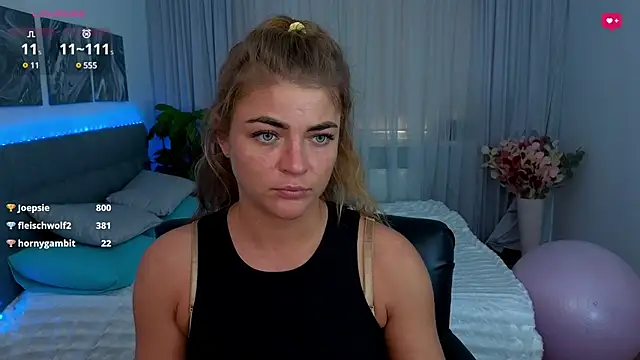 Snapshot of Donna_Sun chatting on February 13, 12:32 pm Donna Sun online show from February 13, 12:32 pm