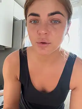 Snapshot of Donna_Sun chatting on February 24, 11:43 am Donna Sun online show from February 24, 11:43 am