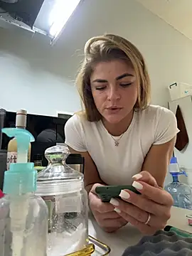 Snapshot of Donna_Sun chatting on March 13, 1:29 pm Donna Sun online show from March 13, 1:29 pm