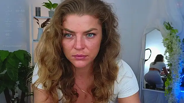 Snapshot of Donna_Sun chatting on March 8, 5:44 am Donna Sun online show from March 8, 5:44 am