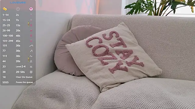 GerberaBlooms77 online show from March 26, 8:25 pm