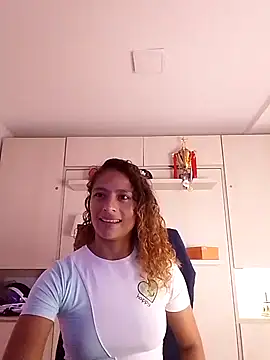 Zoedaniels online show from March 4, 8:16 pm