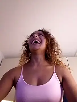 Zoedaniels online show from March 10, 11:27 pm