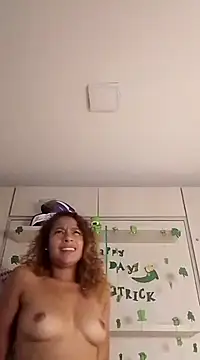 Zoedaniels online show from March 18, 12:05 am