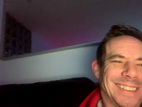 Snapshot of Kenhornu chatting on November 19, 11:49 pm Kenhornu online show from November 19, 11:49 pm