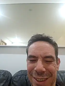 Snapshot of Kenhornu chatting on November 28, 8:55 pm Kenhornu online show from November 28, 8:55 pm