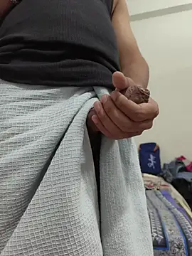 Snapshot of randit7 chatting on November 18, 4:22 pm randit7 online show from November 18, 4:22 pm