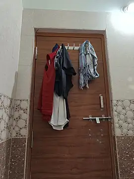 Snapshot of randit7 chatting on November 24, 3:50 am randit7 online show from November 24, 3:50 am