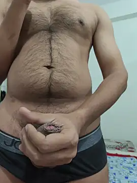 Snapshot of randit7 chatting on November 25, 1:11 pm randit7 online show from November 25, 1:11 pm