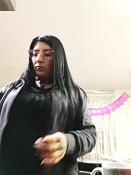 Snapshot of milfjade01 chatting on January 29, 9:33 am milfjade01 online show from January 29, 9:33 am