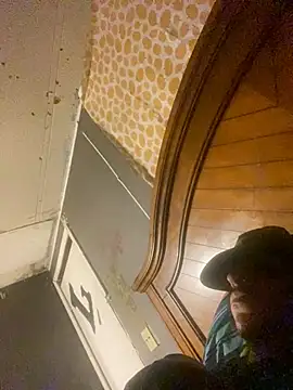 TwoTone1211 online show from February 22, 1:46 pm