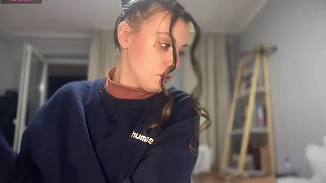 Snapshot of bunnythetailor chatting on November 15, 5:42 pm bunnythetailor online show from November 15, 5:42 pm