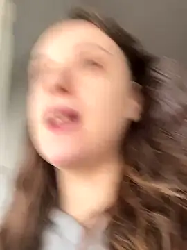 Snapshot of bunnythetailor chatting on December 17, 1:06 pm bunnythetailor online show from December 17, 1:06 pm