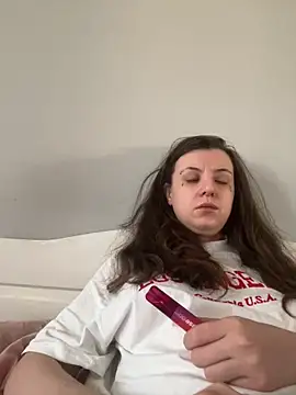 Snapshot of bunnythetailor chatting on February 3, 2:33 pm bunnythetailor online show from February 3, 2:33 pm