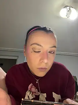 Snapshot of bunnythetailor chatting on February 19, 9:22 pm bunnythetailor online show from February 19, 9:22 pm