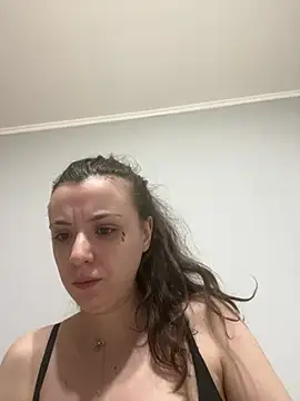 Snapshot of bunnythetailor chatting on February 24, 4:27 pm bunnythetailor online show from February 24, 4:27 pm