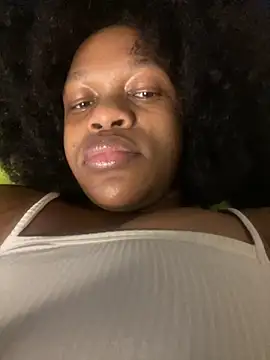 Boneca25 online show from November 3, 11:04 pm