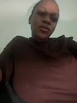 Boneca25 online show from April 30, 8:57 pm