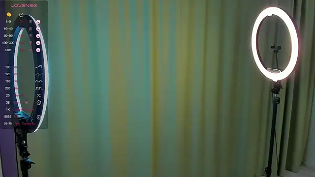 Snapshot of ElvinaBestwick chatting on March 11, 9:59 pm ElvinaBestwick online show from March 11, 9:59 pm