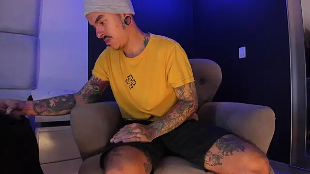 Snapshot of kaletattoo chatting on July 7, 11:25 am kaletattoo online show from July 7, 11:25 am