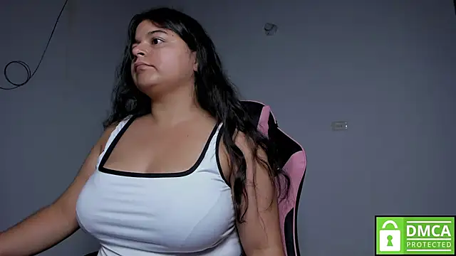 Snapshot of Little_Shaara chatting on October 17, 9:50 pm Little Shaara online show from October 17, 9:50 pm