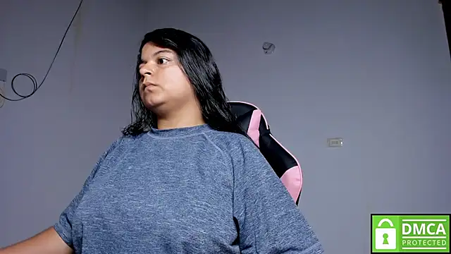 Snapshot of Little_Shaara chatting on October 21, 8:20 pm Little Shaara online show from October 21, 8:20 pm