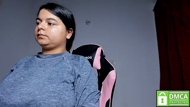 Snapshot of Little_Shaara chatting on October 30, 9:59 pm Little Shaara online show from October 30, 9:59 pm