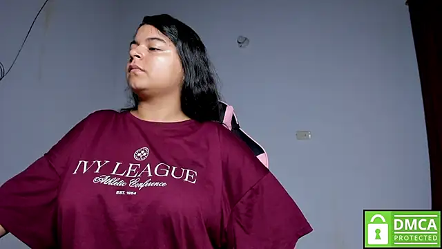 Snapshot of Little_Shaara chatting on November 5, 8:36 am Little Shaara online show from November 5, 8:36 am