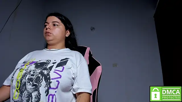 Snapshot of Little_Shaara chatting on November 28, 9:12 am Little Shaara online show from November 28, 9:12 am