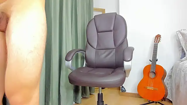 Snapshot of Tombarden chatting on February 15, 12:15 am Tombarden online show from February 15, 12:15 am