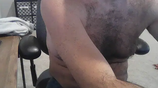 Snapshot of harrychest chatting on October 15, 2:39 pm harrychest online show from October 15, 2:39 pm