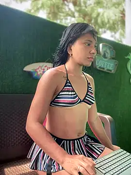 Snapshot of HeatherCobs chatting on September 21, 7:59 pm HeatherCobs online show from September 21, 7:59 pm