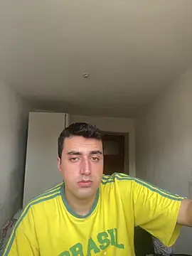 Snapshot of emrreeizm chatting on March 25, 1:06 pm emrreeizm online show from March 25, 1:06 pm