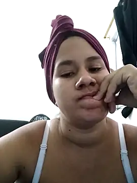 Snapshot of sol_miluna2 chatting on October 2, 10:17 pm sol miluna2 online show from October 2, 10:17 pm