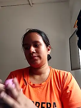 Snapshot of sol_miluna2 chatting on October 3, 3:42 pm sol miluna2 online show from October 3, 3:42 pm