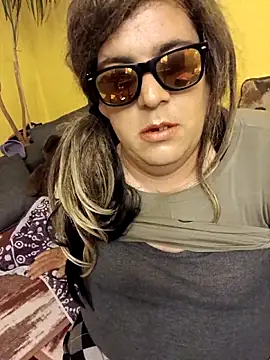 Adrianka online show from May 6, 9:53 pm