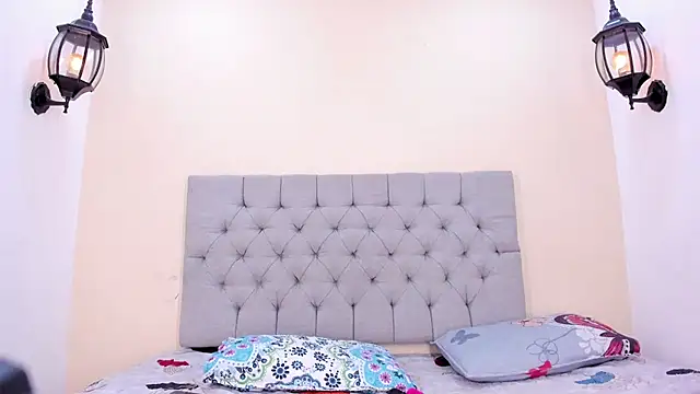 Snapshot of Dakkota_Fox chatting on October 18, 1:19 am Dakkota Fox online show from October 18, 1:19 am