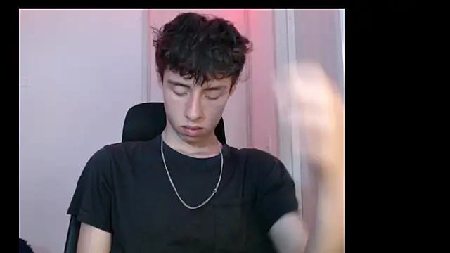 Snapshot of Juanmres chatting on October 28, 2:59 am Juanmres online show from October 28, 2:59 am