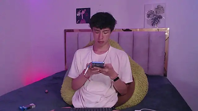 Snapshot of Juanmres chatting on May 13, 6:49 pm Juanmres online show from May 13, 6:49 pm