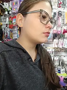 Vale Saenzz online show from December 1, 7:08 pm